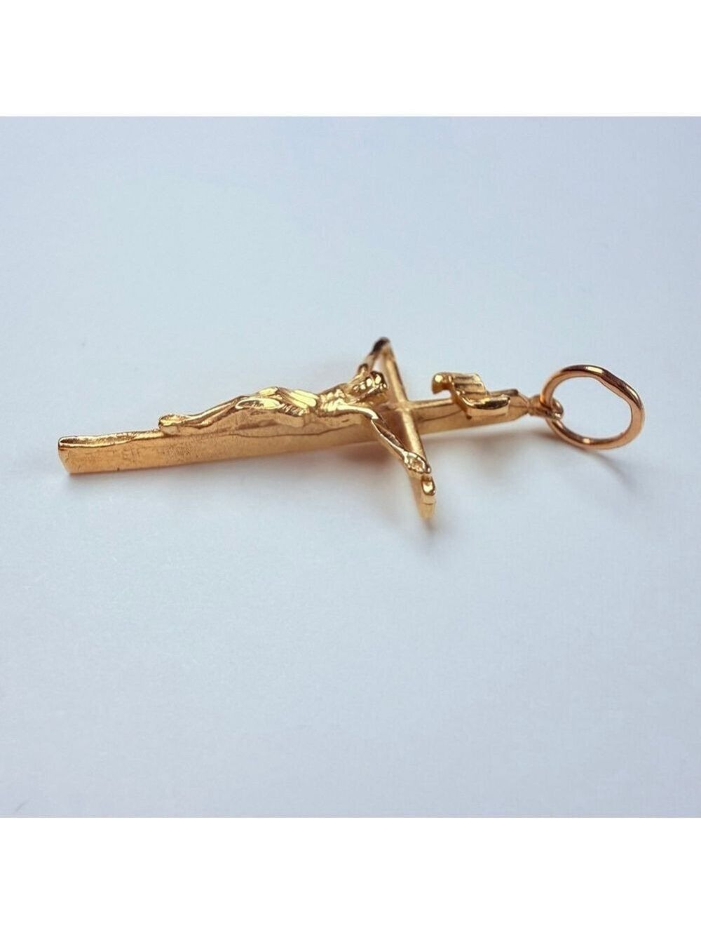 14K Solid Gold Crucifix Jesus Religious Cross Vintage 1.2" Pendant Necklace - Picture 3 of 7